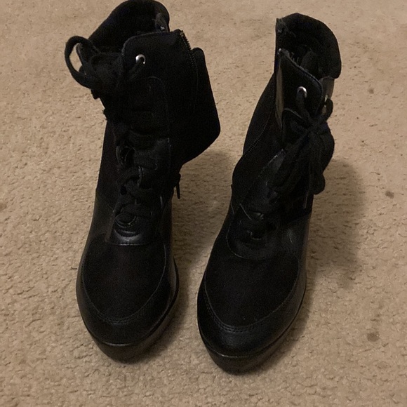 Black combat boots  high heel boots - Picture 4 of 5